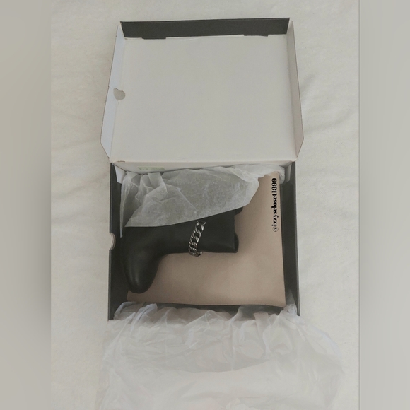 Torrid Chain Heel Bootie (WW) - Picture 8 of 12